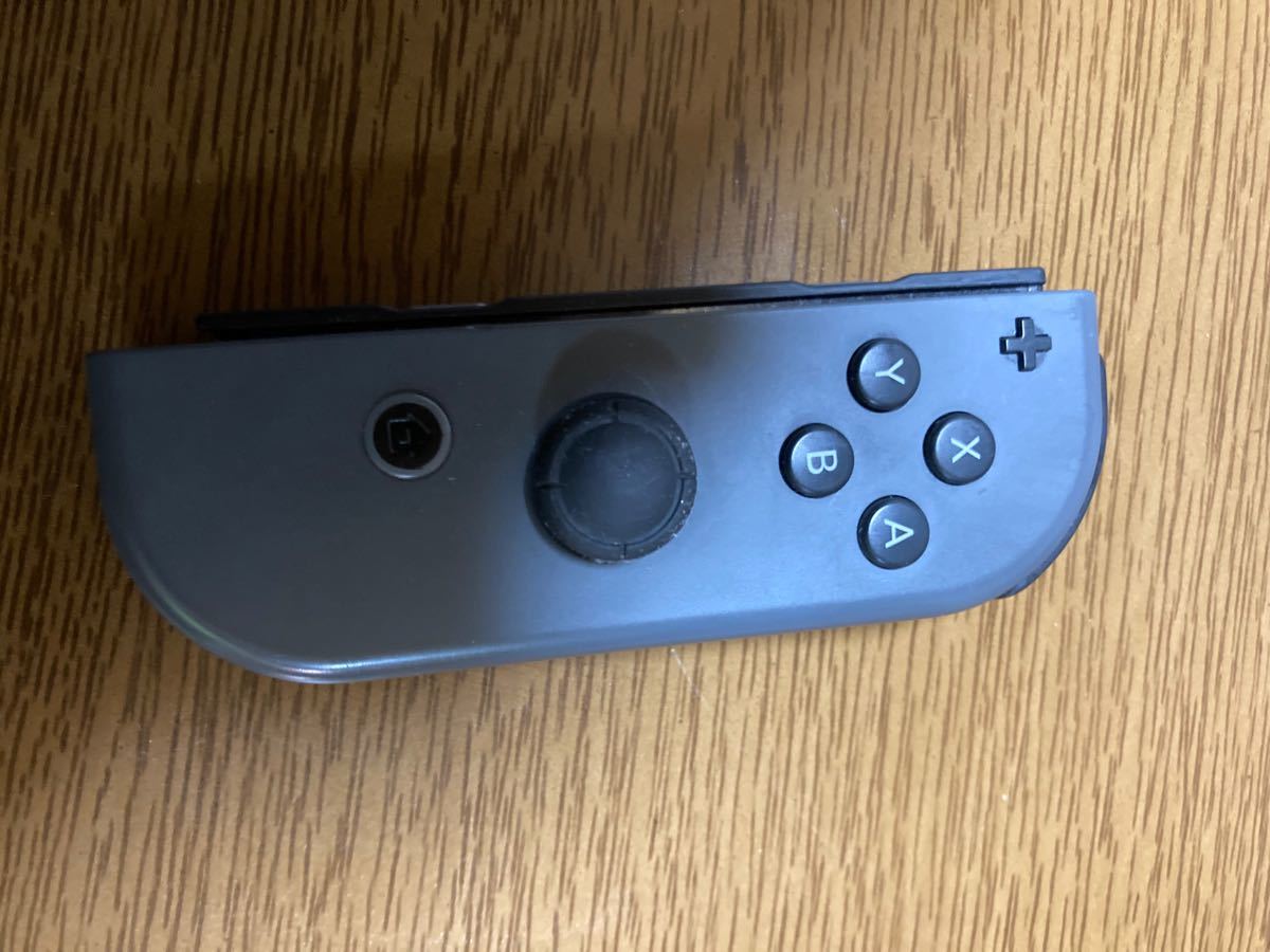 Paypayフリマ 本日最終 Switch ジョイコン右 一応ジャンク 本体から外すと反応なし Paypayフリマ 本日最終 Switch ジョイコン右 一応ジャンク 本体から外すと反応なし