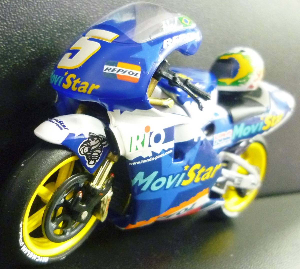 1/24 レプソル ホンダ NSR500 アレックス バロス #5 モビスター MoviStar REPSOL HONDA NSR 1999 Alex Barros ヘルメット付き_画像7