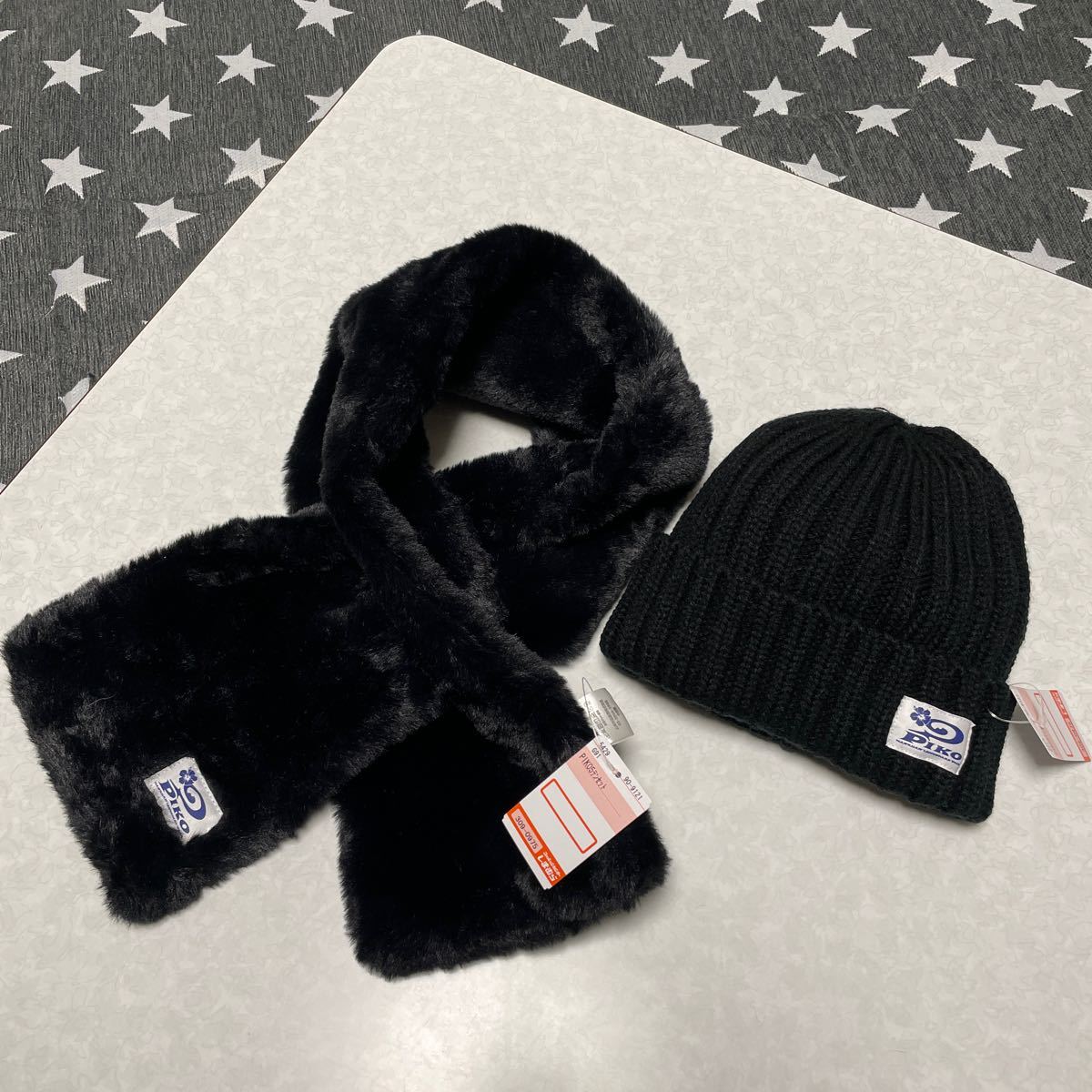 Paypayフリマ Pikoのニット帽とマフラーです しまむらで 他の物とセットになって売られている商品でした 未使用美品です Paypayフリマ Pikoのニット帽とマフラーです しまむらで 他の物とセットになって売られている商品でした 未使用美品です