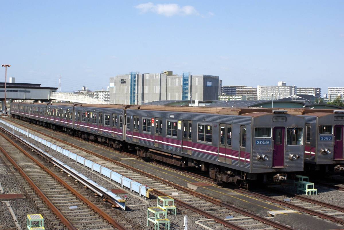 鉄道写真　大阪市交通局　30系　ステンレス車　Lサイズ_画像1