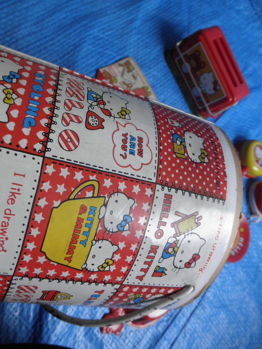 当時物 旧サンリオ ハローキティ まとめて ゴミ箱 財布 小銭入れ ブリキ食器ままごと道具 初期 1976 昭和レトロ キャラクターグッズ ハローキティ 売買されたオークション情報 Yahooの商品情報をアーカイブ公開 オークファン Aucfan Com 当時物 旧サンリオ ハローキティ まとめて ゴミ箱 財布 小銭入れ ブリキ食器ままごと道具 初期 1976 昭和レトロ キャラクターグッズ ハローキティ 売買されたオークション情報 Yahooの商品情報をアーカイブ公開 オークファン Aucfan Com