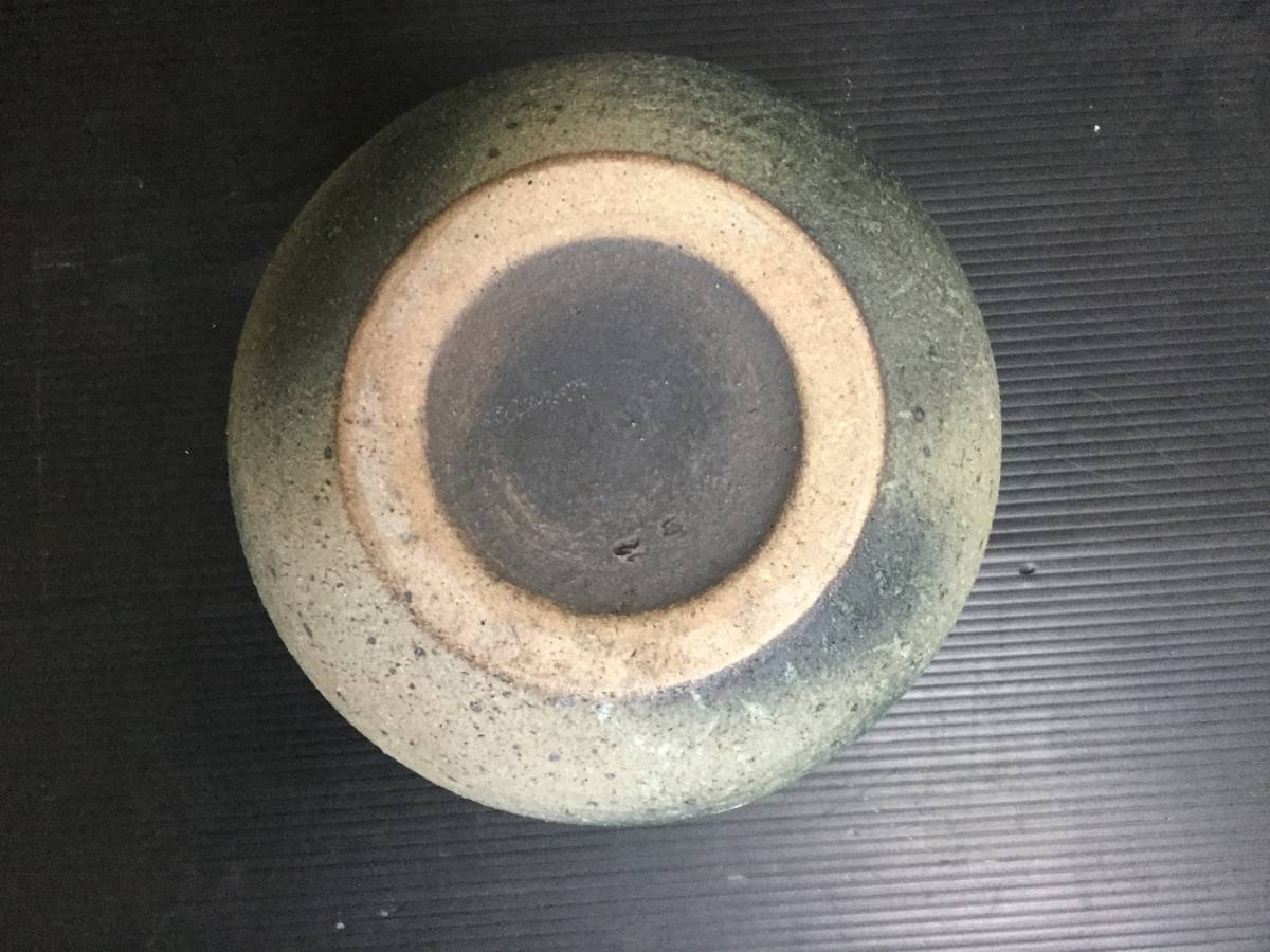 陶器 壺 【 緑系の釉薬が有り、内面底部は渦模様 】-値下げ！