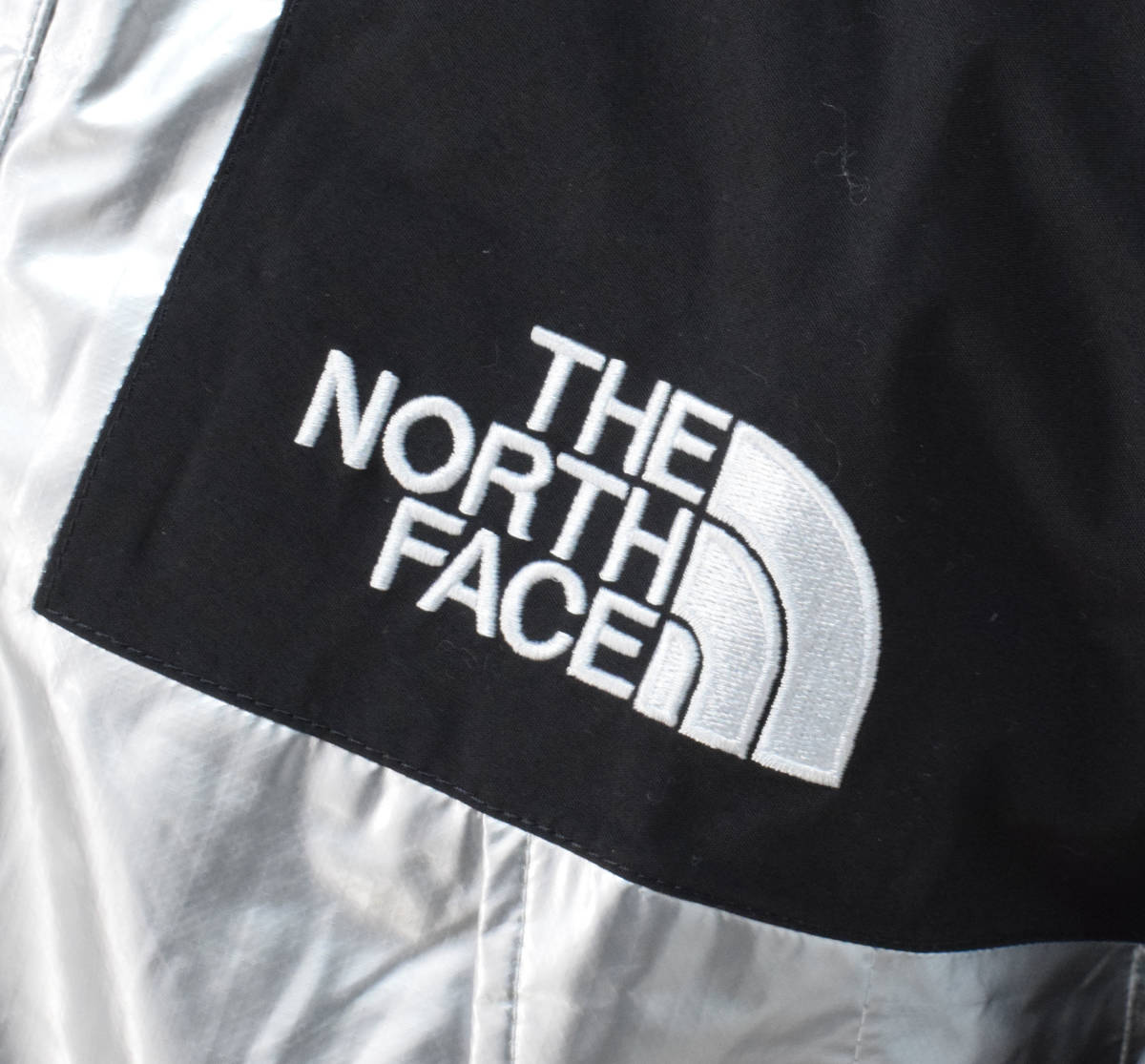 未使用品 18ss supreme THE NORTH FACE Metallic Mountain Park シュプリーム ノースフェイス メタリック マウンテンパーカー silver M