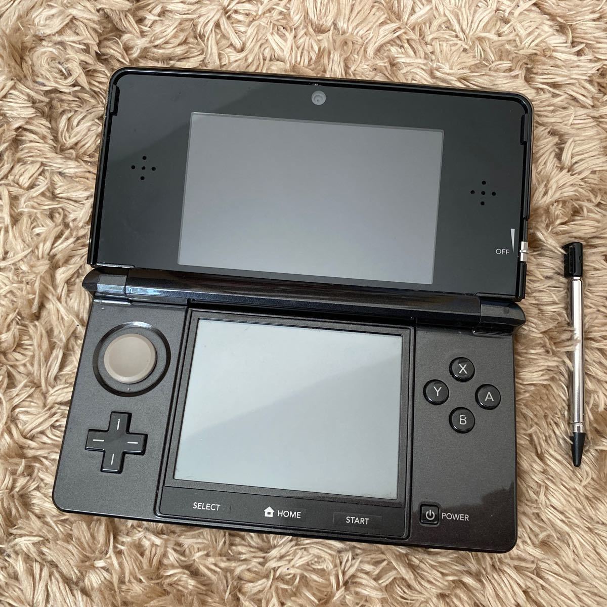 ニンテンドー3DS本体　ブラック　充電器 ニンテンドー3DS