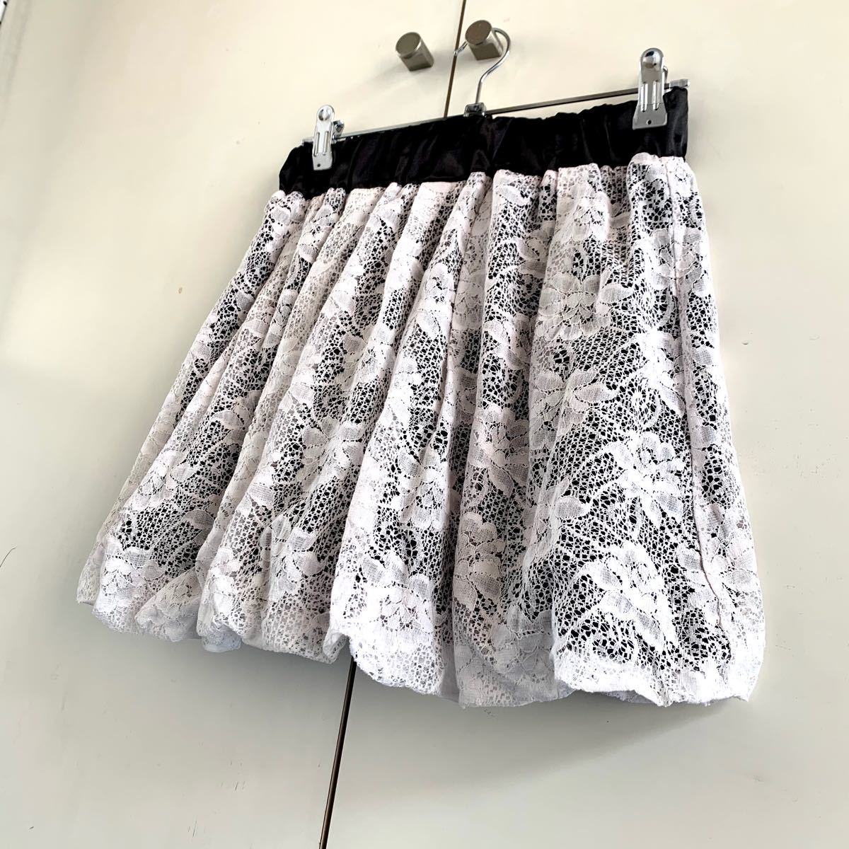 Paypayフリマ 未使用 ホワイトレースミニスカート フェミニン ガーリー 上品 春服 春コーデ Paypayフリマ 未使用 ホワイトレースミニスカート フェミニン ガーリー 上品 春服 春コーデ