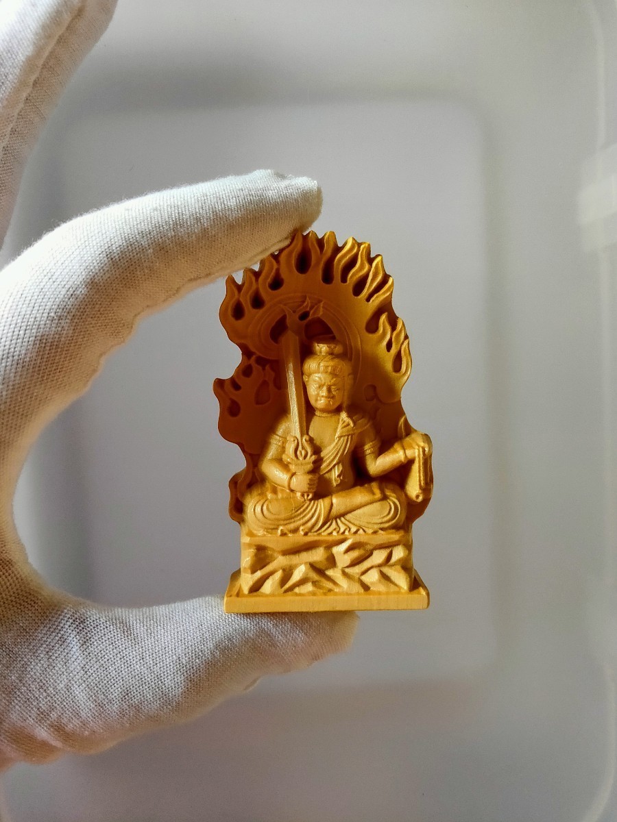 柘植（ツゲ）彫刻の不動明王像 69mm 木彫 仏教美術 工芸品