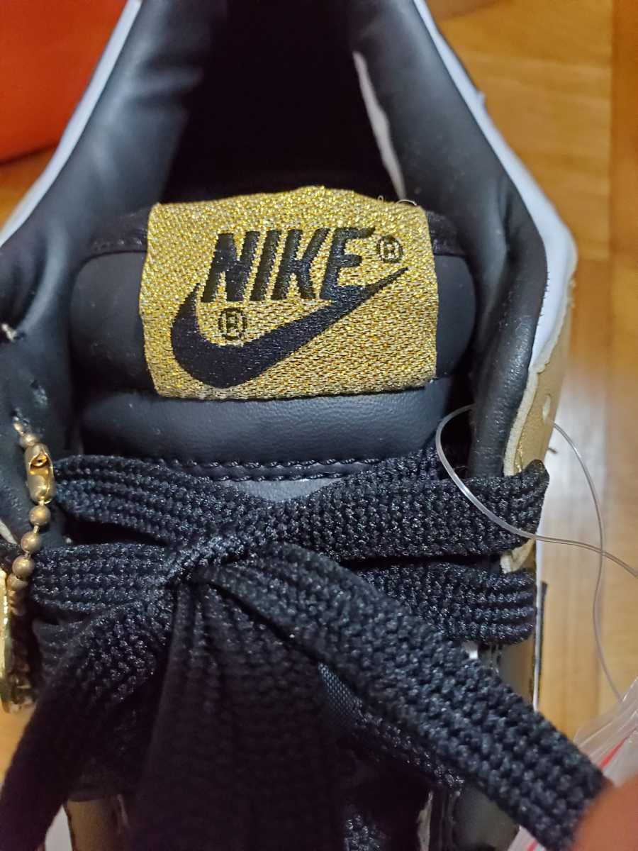 即決】NIKE NIKE DUNK LOW フランスCOURIR クーリエ 黒金エナメル US11