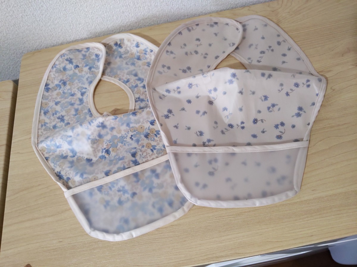 テータテートtete a tete お食事エプロン お食事スタイ2枚セット|PayPayフリマ tete a tete シリコンビブ(くるま)