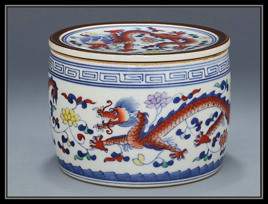 多寶屋】ZD231□大清雍正年製銘 青花闘彩の双龍穿花紋 蓋壺 珍品□高さ