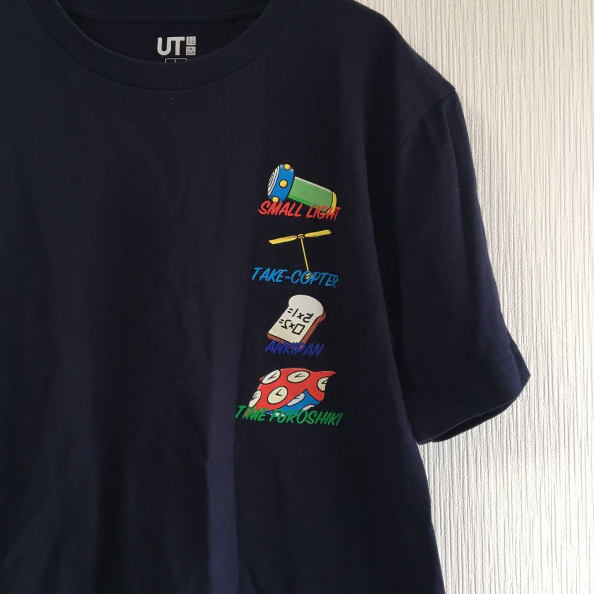 希少★ 限定 ドラえもん UTコラボ tシャツ スモールライト タケコプター 暗記パン タイム風呂敷 藤子f不二雄/ユニクロ/漫画Doraemon L_画像2