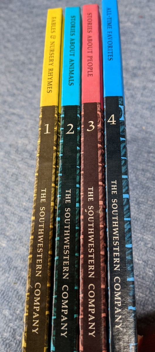 【5月限定価格!!】洋書絵本TREASURED TALES OF CHILDHOODビンテージ　童話　1974年発売　4冊セット