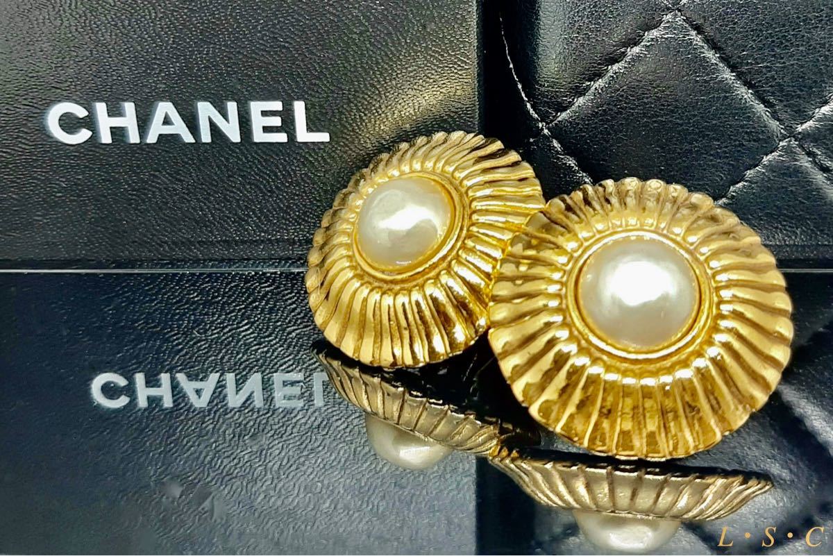 【PayPay専用】《レア 極美品 CHANEL パール ラウンド イヤリング 01P ヴィンテージ シャネル》