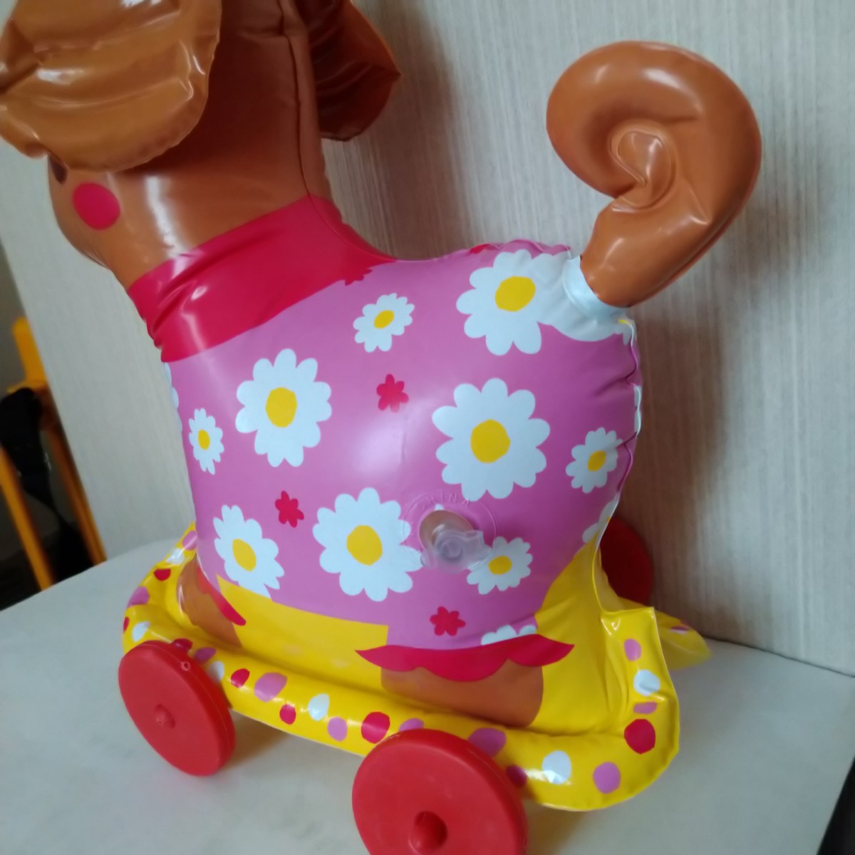 Paypayフリマ お散歩コロコロワンちゃん 乗用玩具 犬 Paypayフリマ お散歩コロコロワンちゃん 乗用玩具 犬