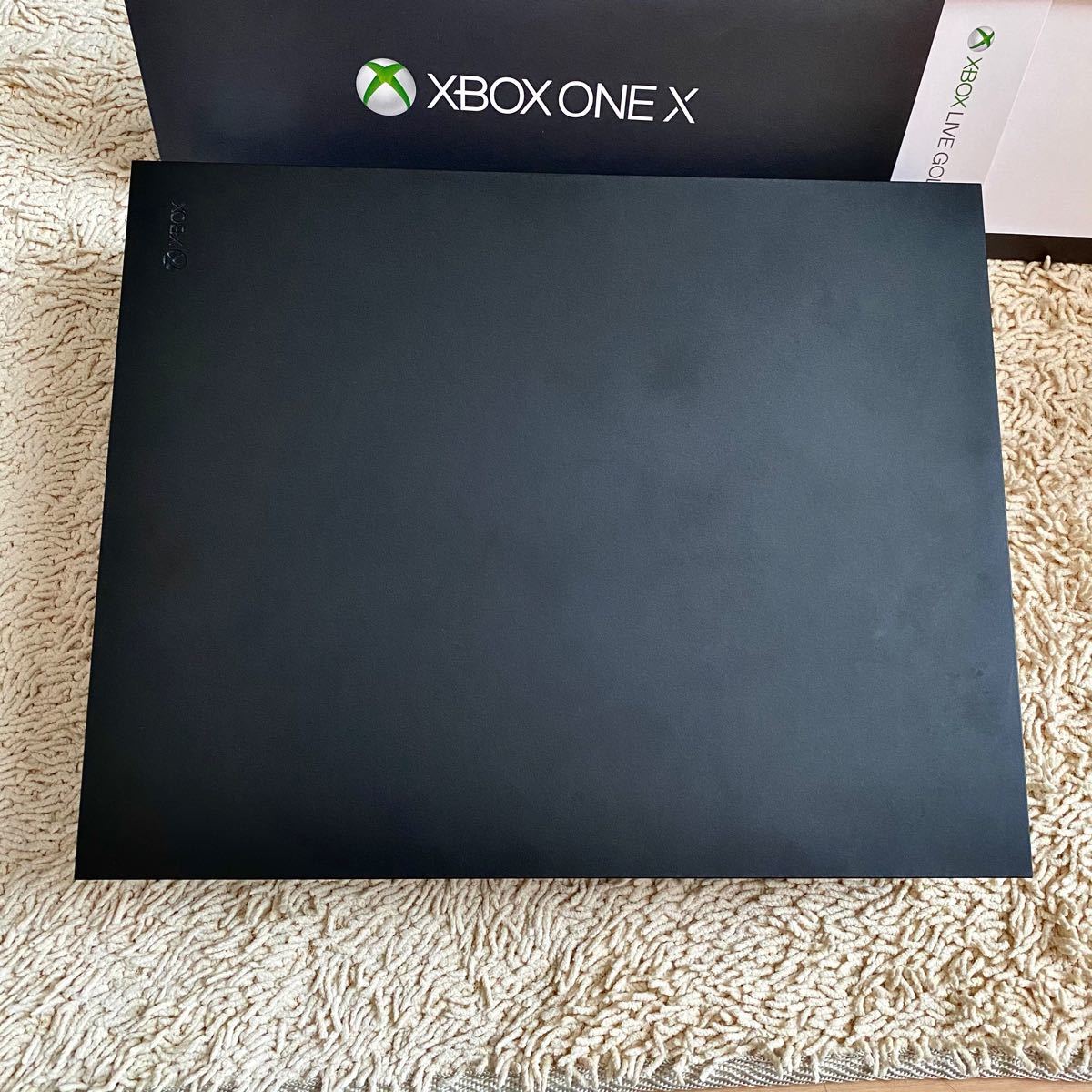 Xbox One X 1TB