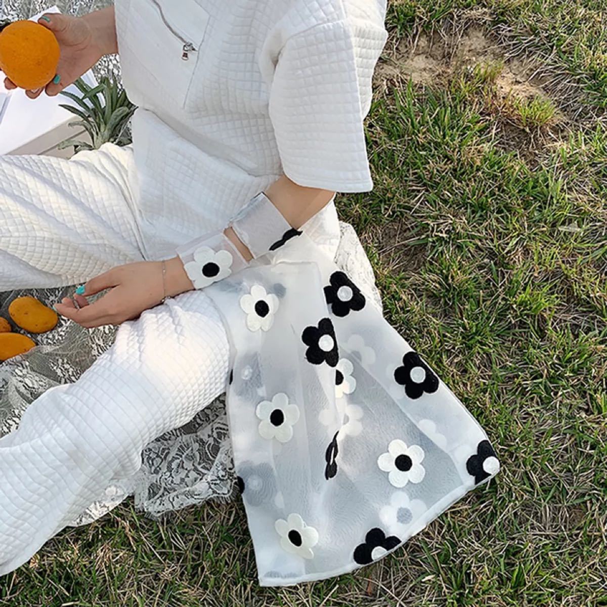 ●値下げ● ☆韓国ファッション☆ 白黒　花柄　刺繍　トートバッグ  シースルー　オーガンジー　エコバッグ　花柄 kpop 韓国