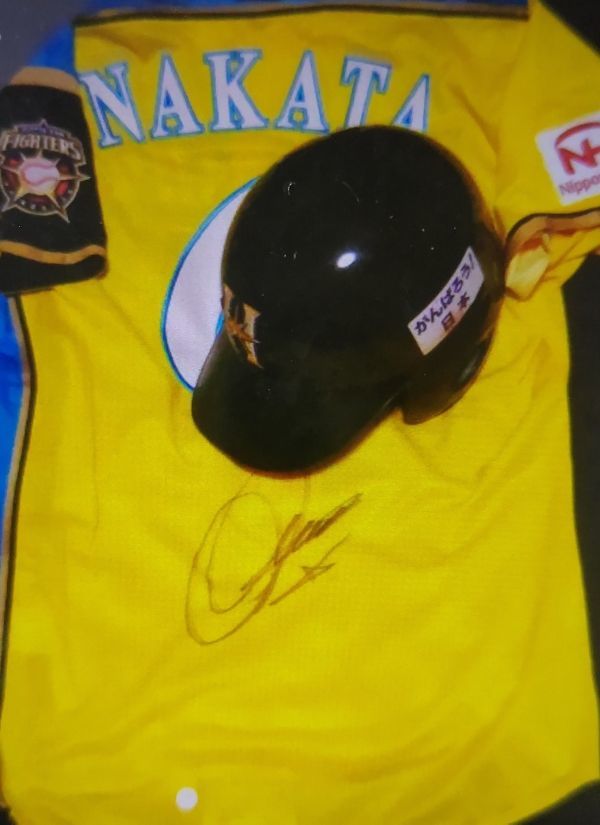 日本ハム 中田翔 実使用 ヘルメット 当選品 直筆サイン 入り 日本ハム 中田翔 実使用 ヘルメット 当選品 直筆サイン 入り
