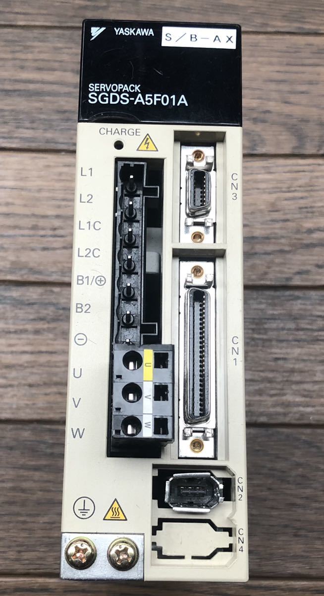YASKAWA SGDS-A5F01A SERVOPACK - スイッチング電源 YASKAWA SGDS-A5F01A SERVOPACK - スイッチング電源