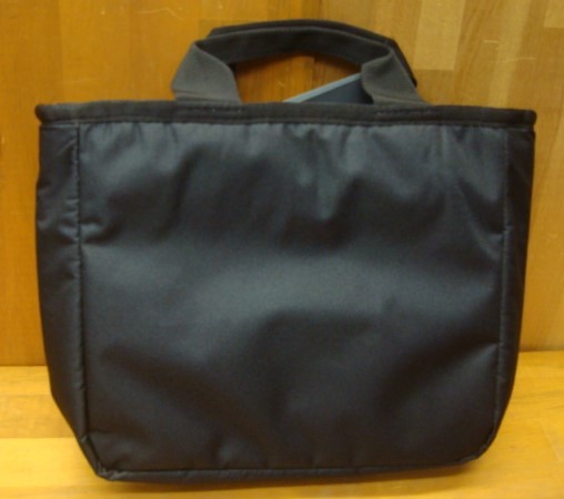 新品OAKLEY(オークリー) ESSENTIAL SMALL TOTE 5.0 BLACKOUT 02E _画像2