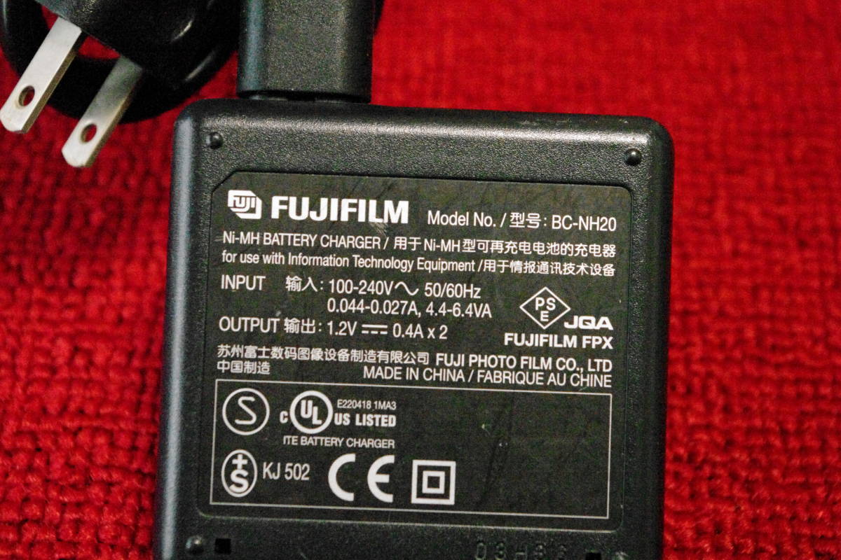 富士フィルム FUJIFILM 充電器 BC-NH20 バッテリーチャージャー ■r4_画像2