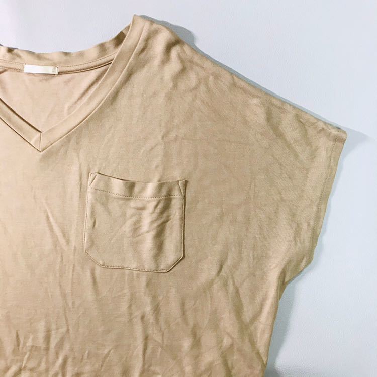 Paypayフリマ Gu ジーユー vネック Tシャツ ノースリーブ ベージュ アースカラー 夏物 レディース カットソー 半袖 Paypayフリマ Gu ジーユー vネック Tシャツ ノースリーブ ベージュ アースカラー 夏物 レディース カットソー 半袖