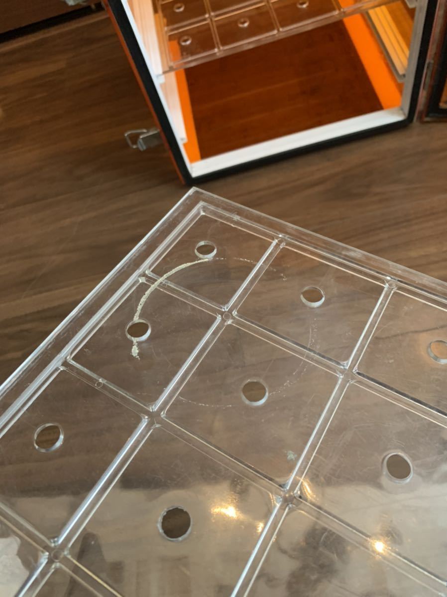 最終値下げ　クリアボックス　収納ボックス　レトロ　未来的　オレンジカラー　インテリア棚_画像9