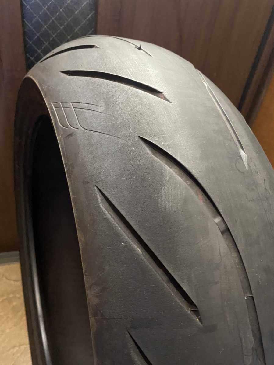 中古MCタイヤ　BRIDGESTONE BATTLAX S21 190/50ZR17 ブリヂストン バトラックス ハイパースポーツ 190 50 17 3617 A487_画像3