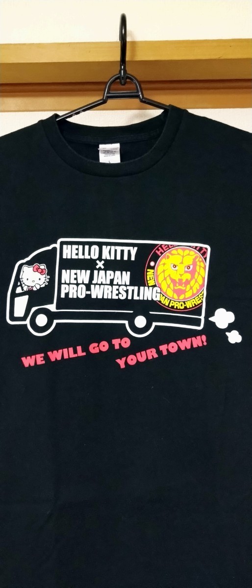 新日本プロレス　ハローキティコラボTシャツ