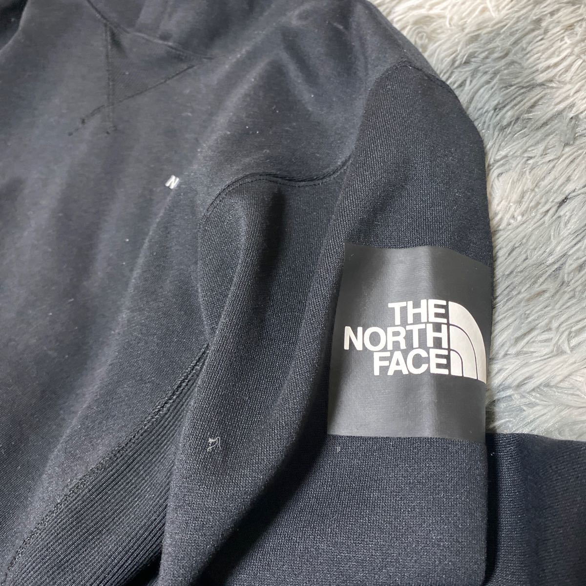 THE NORTH FACE スウェットパーカー　2年ほど前に購入。大切に使ってほしいです。12000円ほどで購入しました。