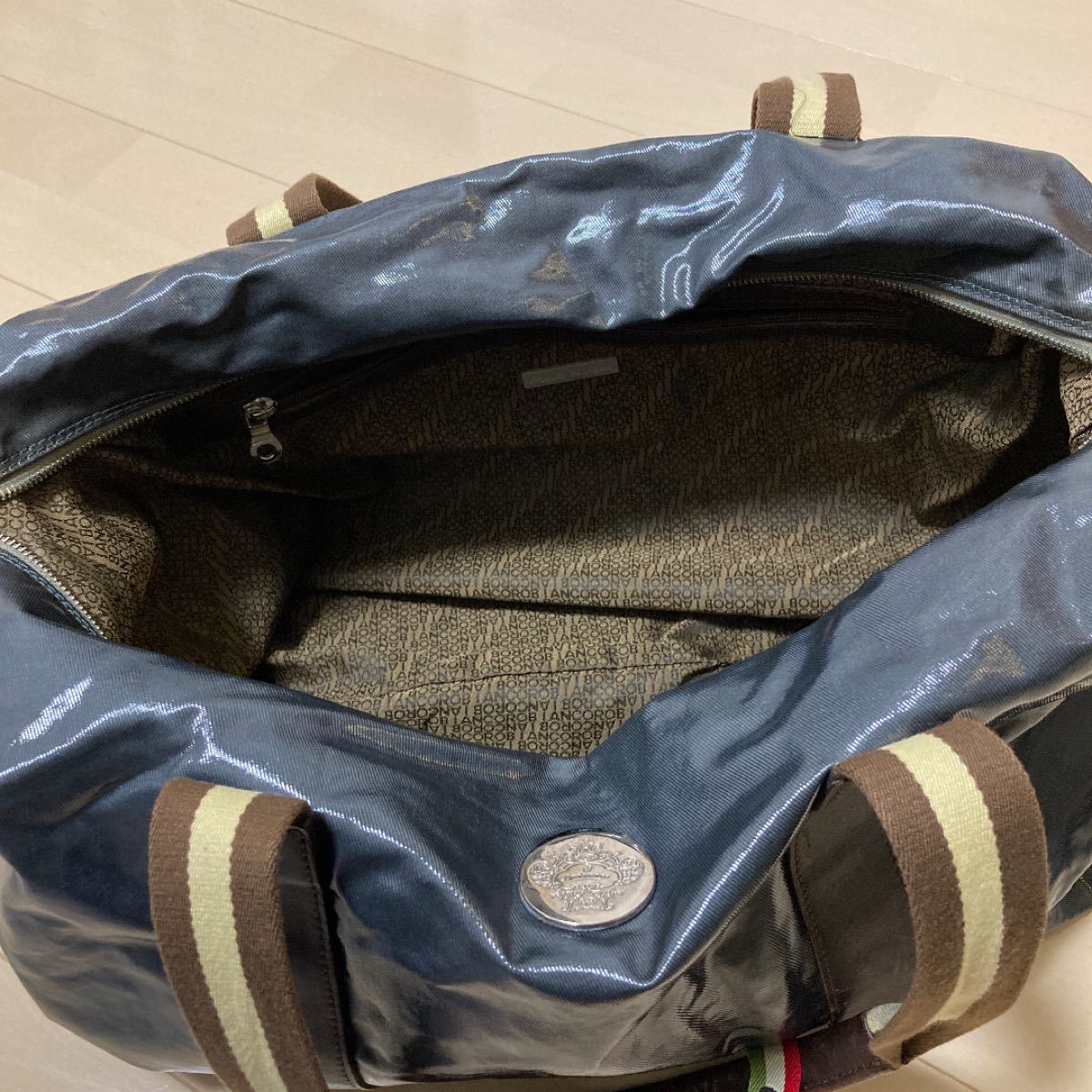 値下げ中！！！【オロビアンコ】メンズバッグ  日帰り旅行から1泊の荷物に最適！ ボストンバッグ