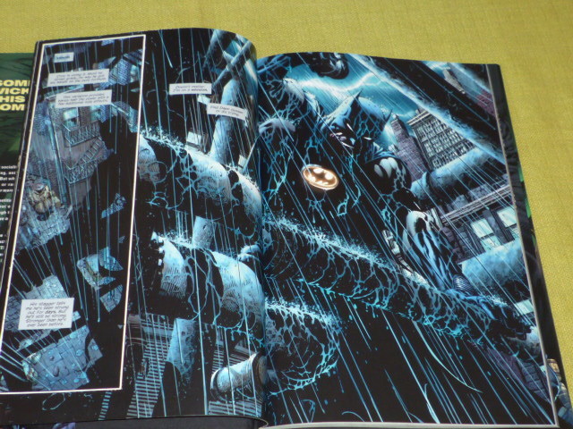  иностранная книга BATMAN THE DARK KNIGHT GOLDEN DAWN DELUXE EDITION Batman темный Night золотой *do-n American Comics 