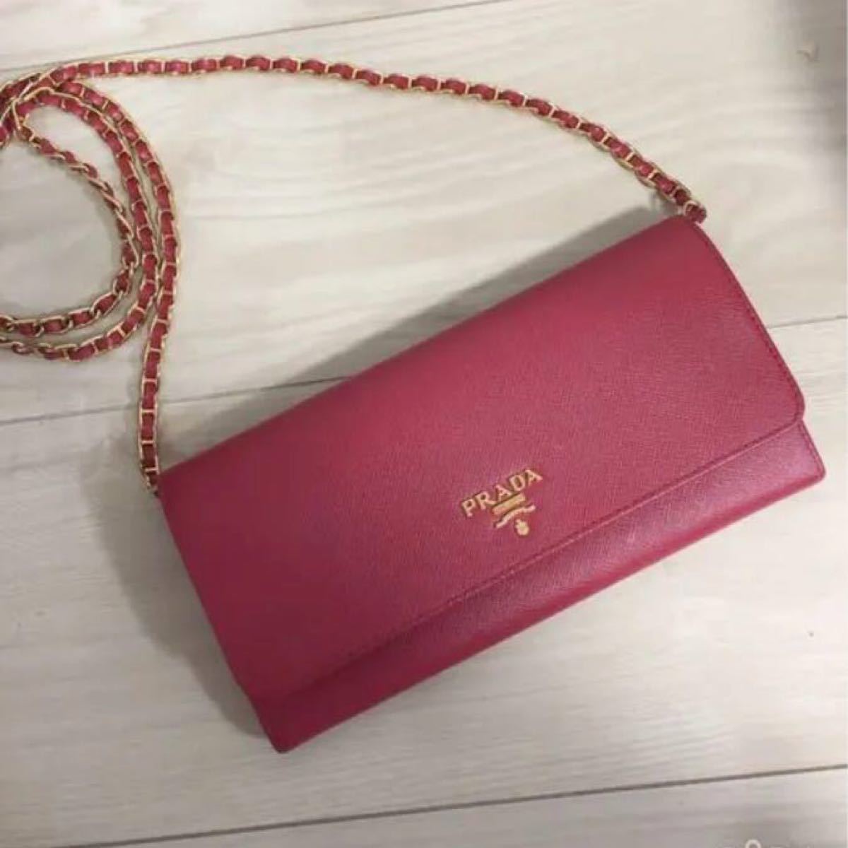 日本に小物PRADA チェーンウォレット changcheng.ca