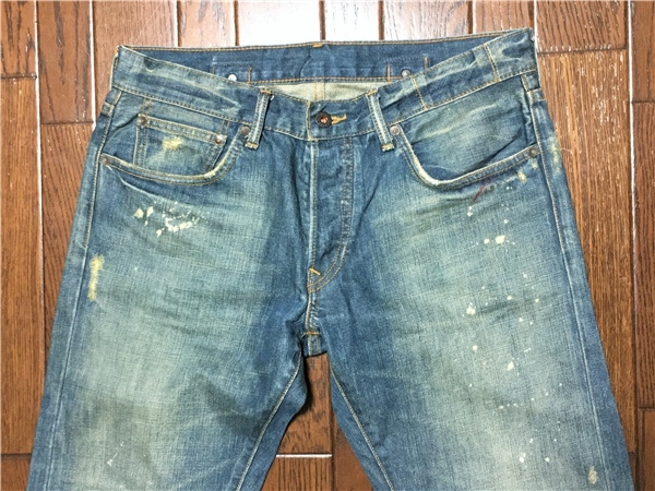 リーバイス Ｌｅｖｉ’ｓ バックルバック 後付けフラップ ヒゲ落ち ブルー ジーンズ ｗ３２ 縦落ち デニム ブリーチ ダメージ 汚れ 加工_画像2