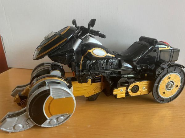 ヤフオク 中古 仮面ライダーオーズ Dxトライドベンダーと ヤフオク 中古 仮面ライダーオーズ Dxトライドベンダーと