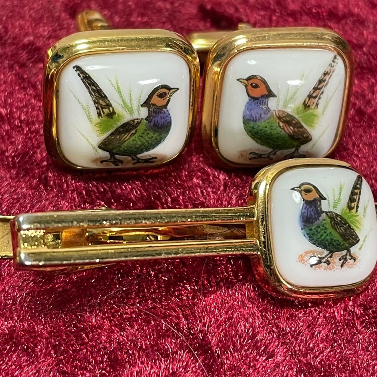希少 OKURA 大倉 オオクラ 陶器 野鳥 ネクタイピン カフスセット 希少 OKURA 大倉 オオクラ 陶器 野鳥 ネクタイピン カフスセット