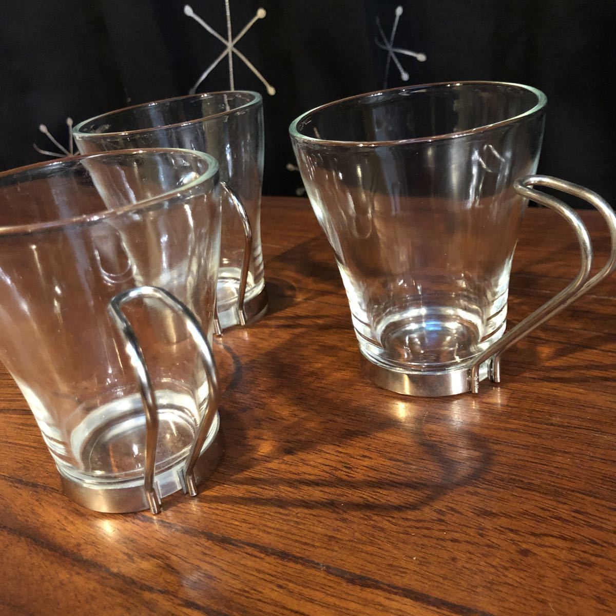 Paypayフリマ ガラスグラス ステンレス 持ち手 オシャレ 昭和レトロ 中古品 3個セット コップ Paypayフリマ ガラスグラス ステンレス 持ち手 オシャレ 昭和レトロ 中古品 3個セット コップ