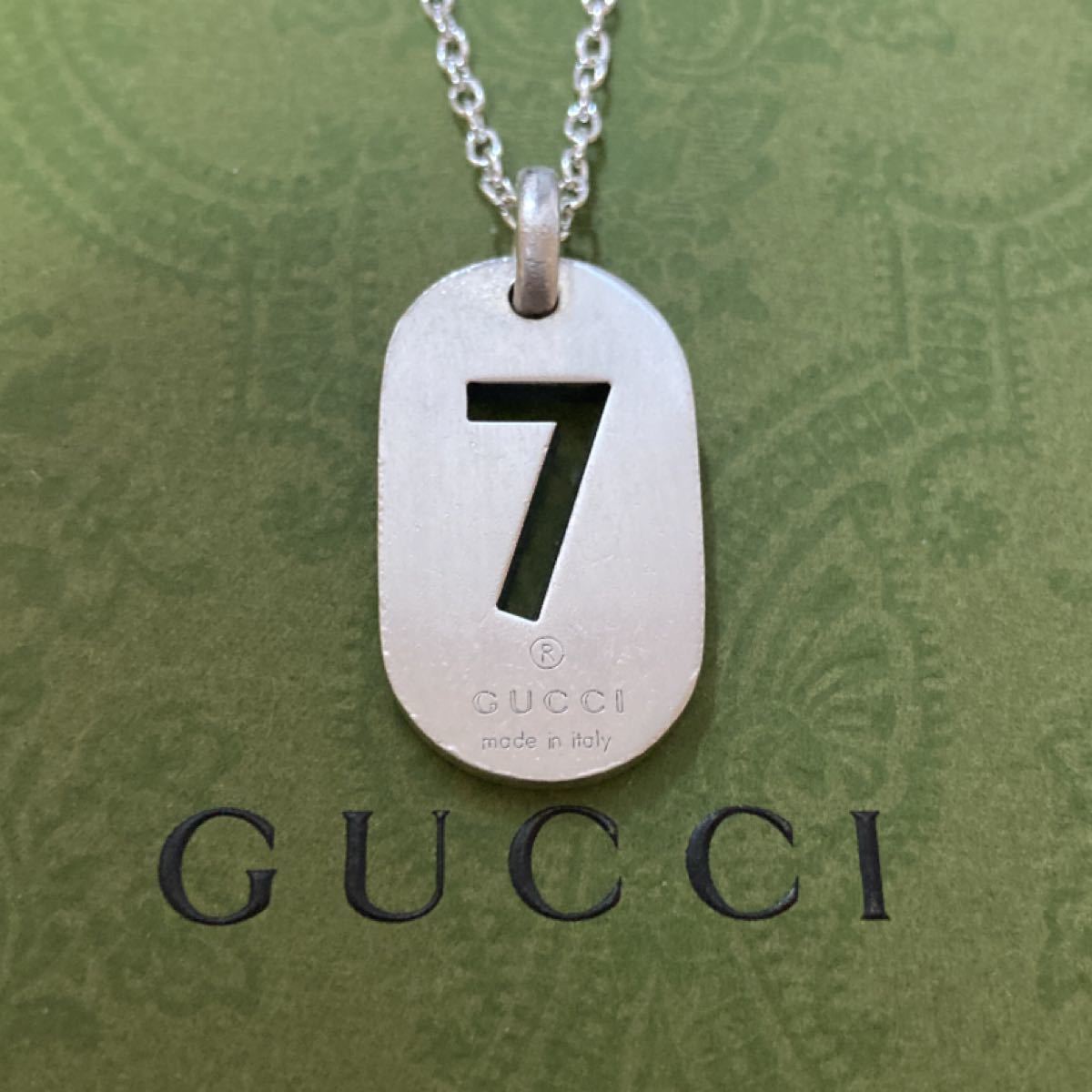 GUCCI ナンバー7 数字 プレート ネックレス|Yahoo!フリマ(旧 GUCCI ナンバー7 数字 プレート ネックレス|Yahoo!フリマ(旧