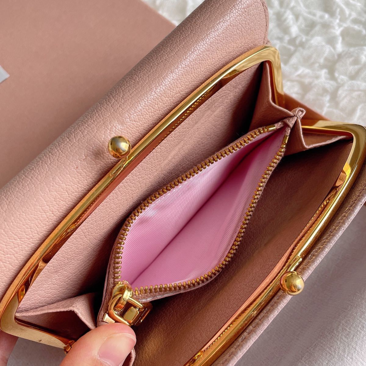 美品【miumiu】財布 マドラス バイカラー がま口 レディース 三 美品【miumiu】財布 マドラス バイカラー がま口 レディース 三