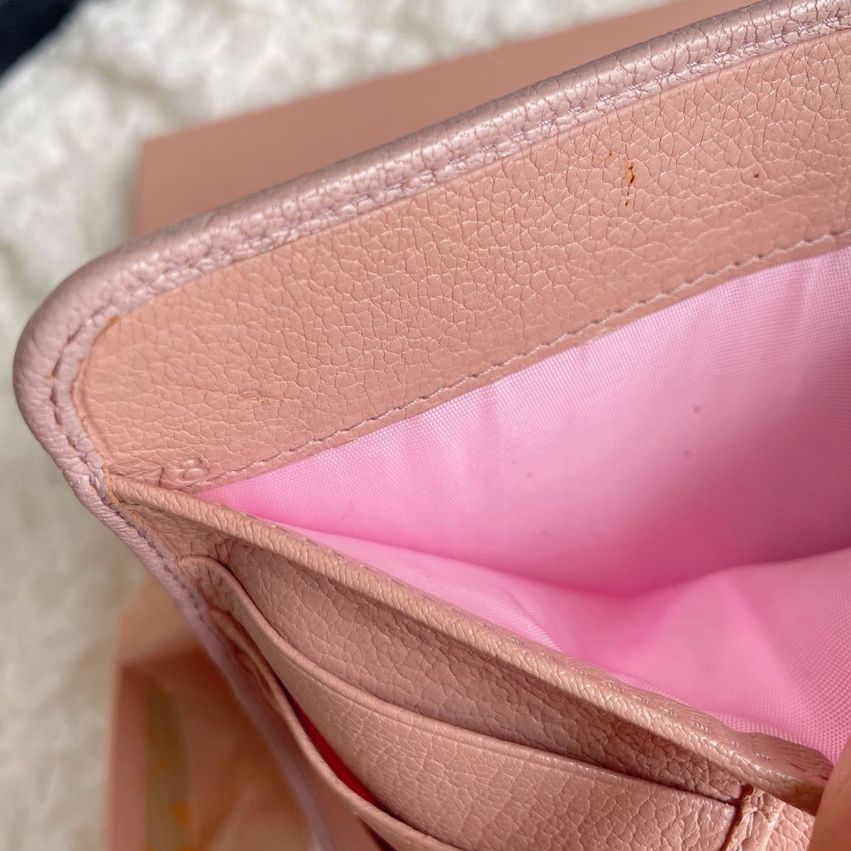 美品【miumiu】財布 マドラス バイカラー がま口 レディース 三 美品【miumiu】財布 マドラス バイカラー がま口 レディース 三