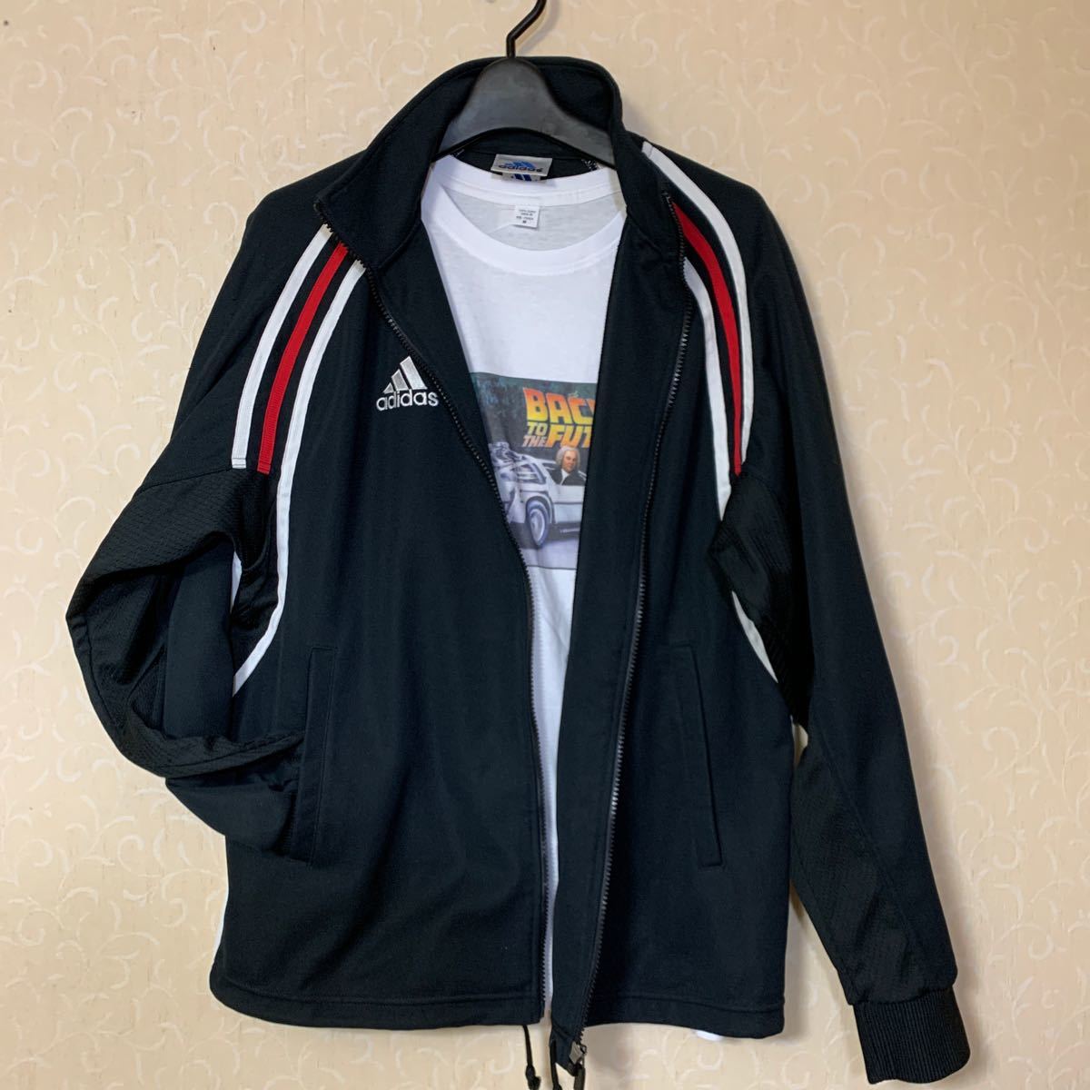 Paypayフリマ メンズadidasアディダスジャージ上着のみ日本製ブラック黒古着中古usedスポーツジャンパージップアップトラックジャケットライン Paypayフリマ メンズadidasアディダスジャージ上着のみ日本製ブラック黒古着中古usedスポーツジャンパージップアップトラックジャケットライン