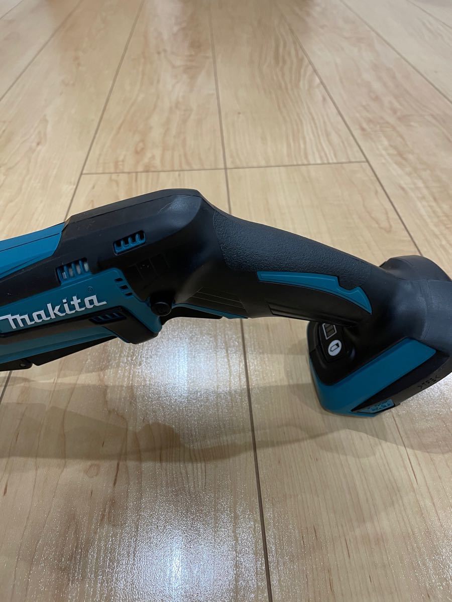 Paypayフリマ マキタ 充電式レシプロソー Jr184dz 本体のみ 18v 竹切り用替刃
