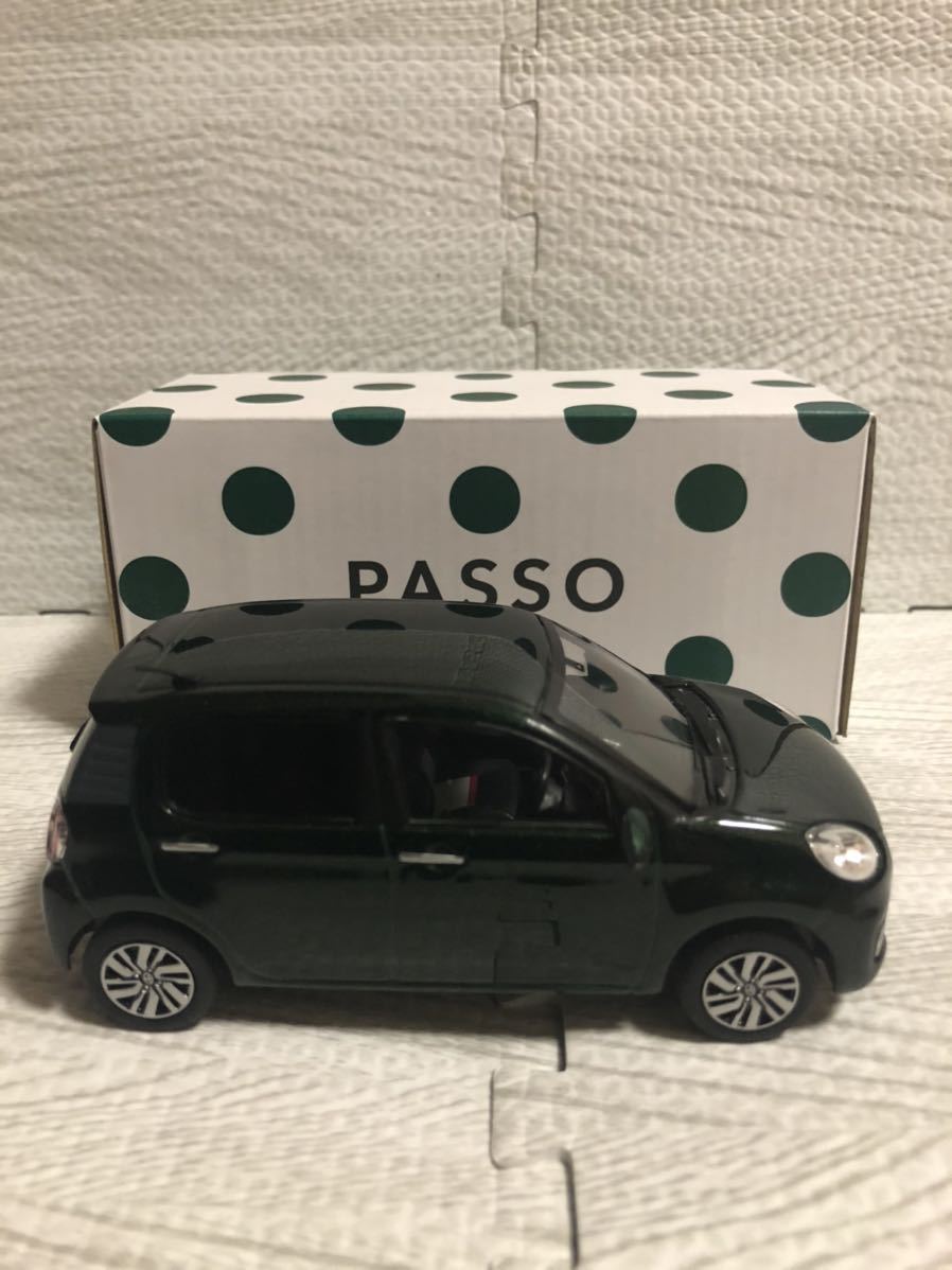 1/30 トヨタ 新型パッソモーダ Passo MODA 前期 非売品 カラーサンプル ミニカー ダークエメラルドマイカ_画像3