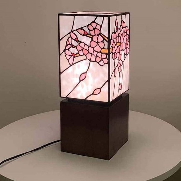 和 」「 桜 」珍しい長方形 ステンドグラス ランプ USBポート 和 」「 桜 」珍しい長方形 ステンドグラス ランプ USBポート