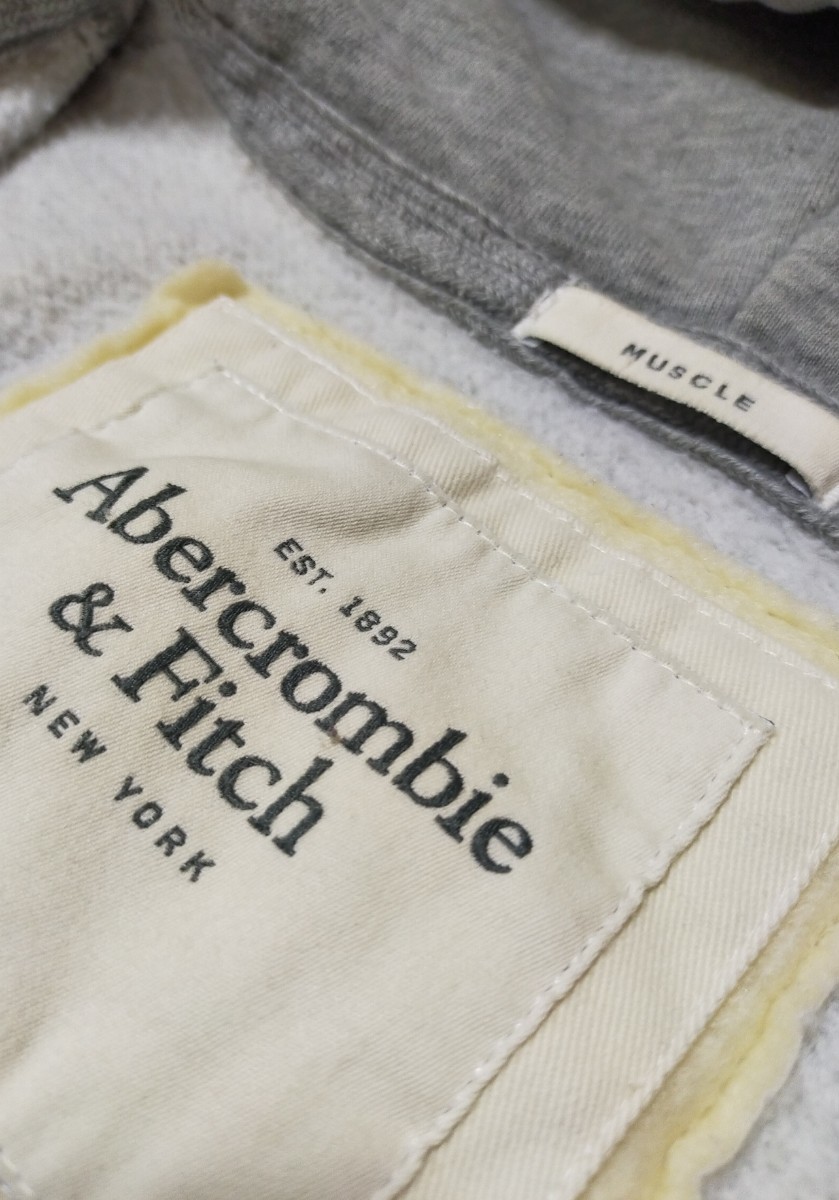 Abercrombie and Fitch アバクロ パーカー