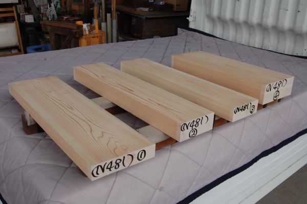 国際ブランド】 桧 ヒノキ 東農桧 角材 材木 新品 4ヶで6000円 檜