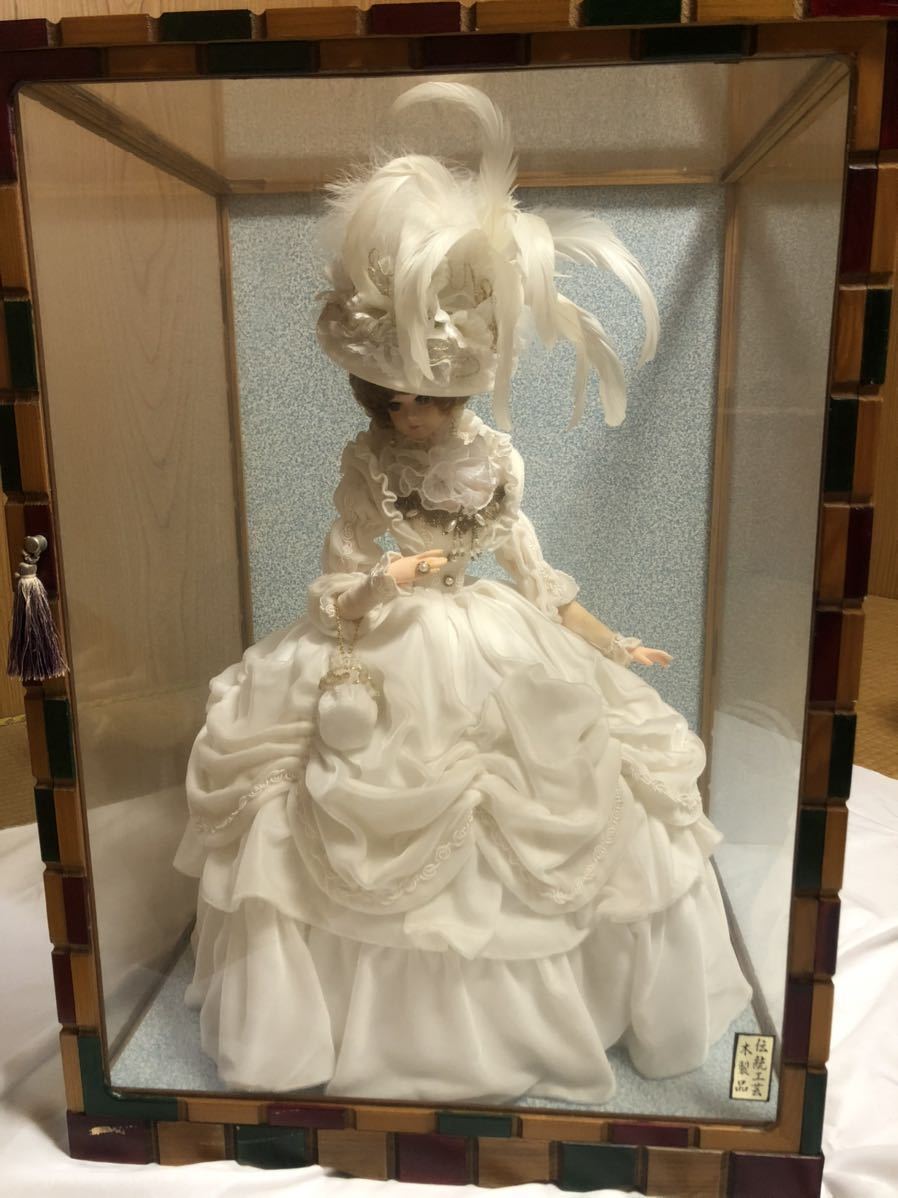 人形 伝統工芸 木枠入りウェディングドレス DOLL _画像9