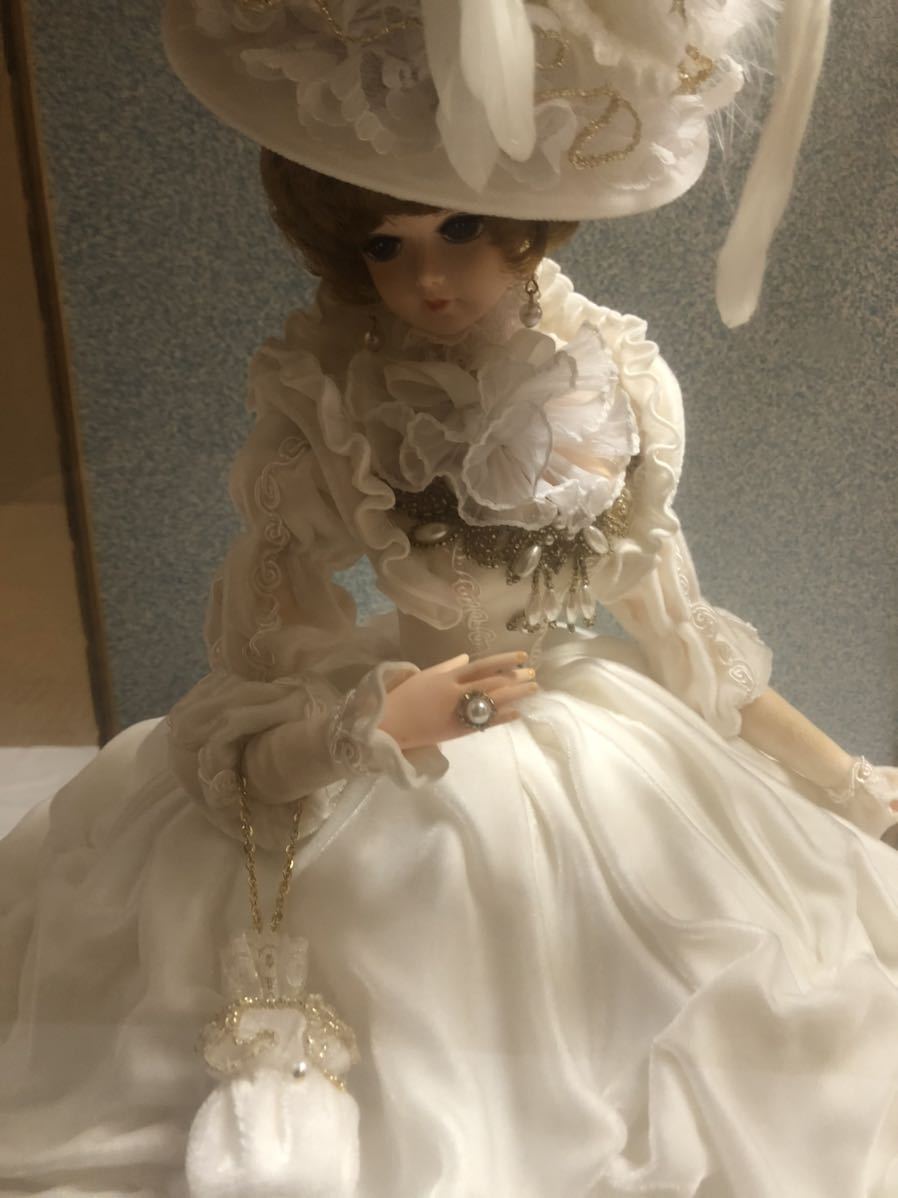 人形 伝統工芸 木枠入りウェディングドレス DOLL _画像5