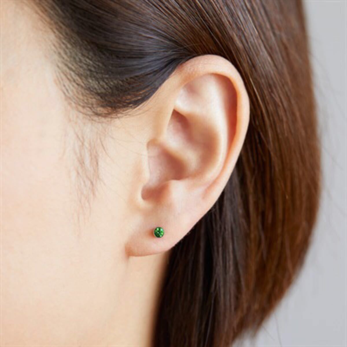 PayPayフリマ｜新品 ピアス Baqless(バックレス)Clarity Green 3mm