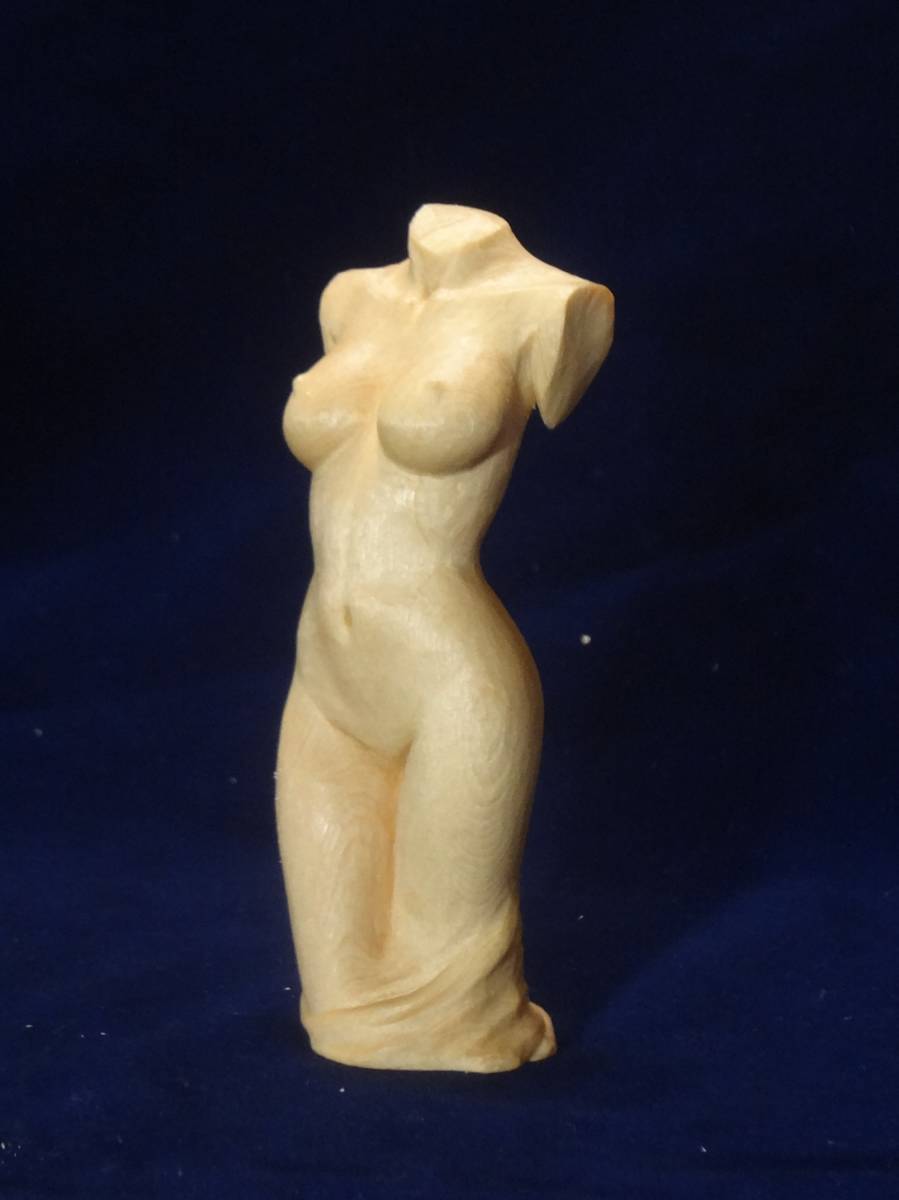 出品者作 『 泉 』 オリジナル 木彫刻 アート トルソ 裸婦 芸術 アート 女性 ハンドメイド 松 手彫り 彫刻_画像3
