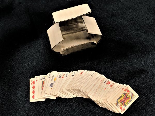 【蔵出し骨董小物集】 任天堂・初期トランプ極小 ヴィンテージ NINTENDO Early Playing cards Vintage L0205Fの画像2