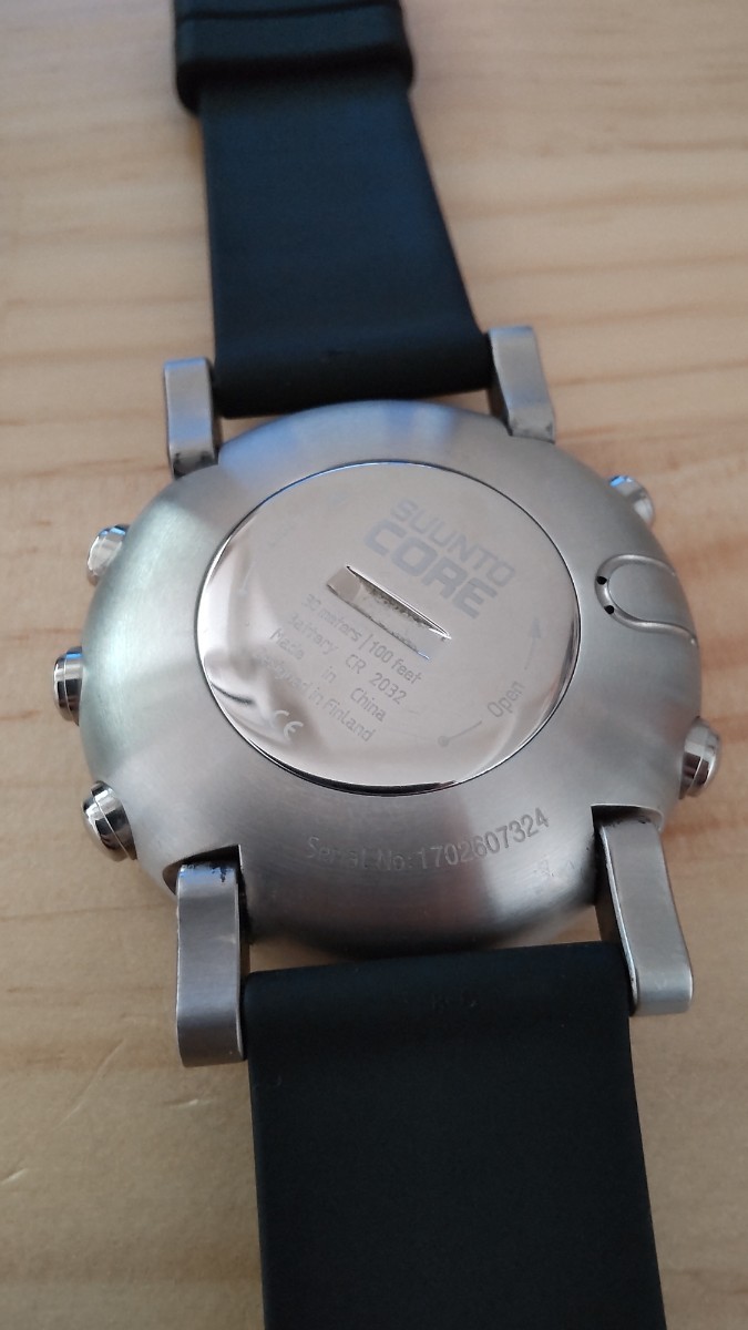 【ゴーフルさん専用】SUUNTO Core Brushed Steel